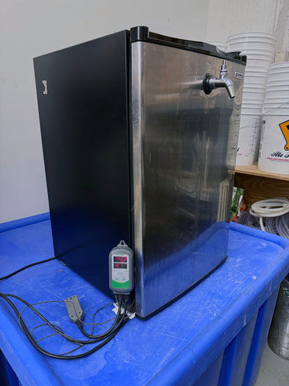 Single Tap Kegerator - USED